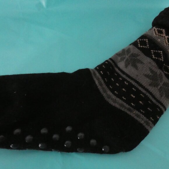 Womens Thick Cute Cozy Fuzzy Winter Warm Thermal Wool Home & Bed Socks | OS - Picture 7 of 14